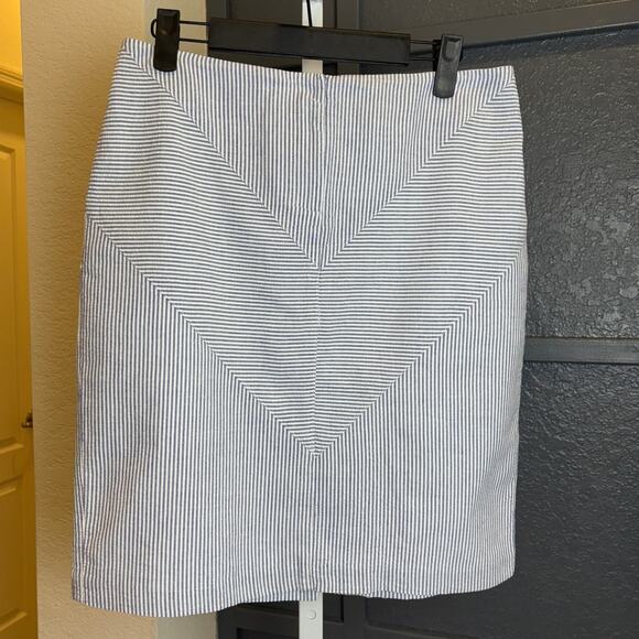 J. McLaughlin Blue Seersucker Summer Preppy Casual Mini Pencil Skirt Size 2 EUC - Picture 1 of 4